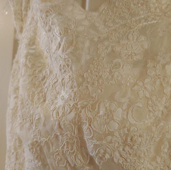 NWOT Allure Bridal Gown/Wedding Dress - Picture 7 of 11